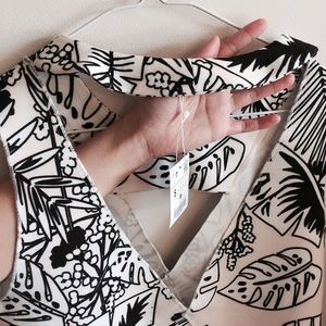 Zara Tops - Zara Printed Crop Top Zara Tops - Zara Printed Crop Top