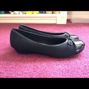 Abella Black Ballet Flats 7M