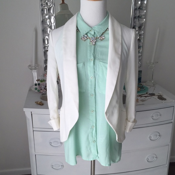 Rue21 Tops - Mint button up tank