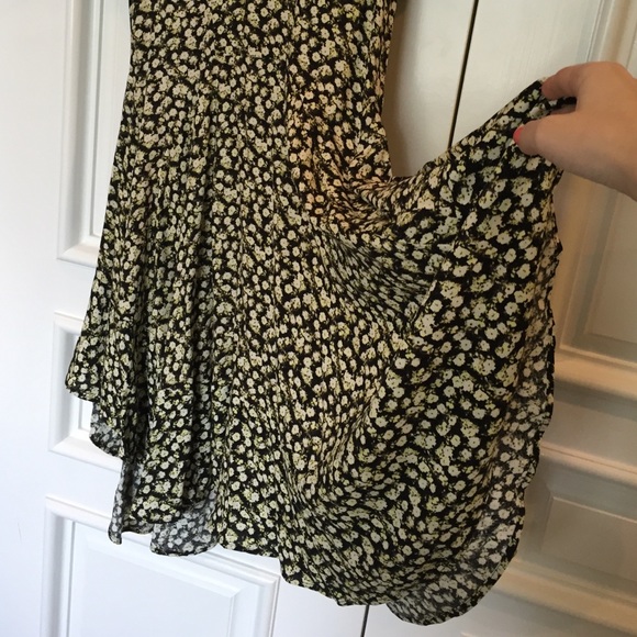 H&M Floral Dress - Picture 3 of 4