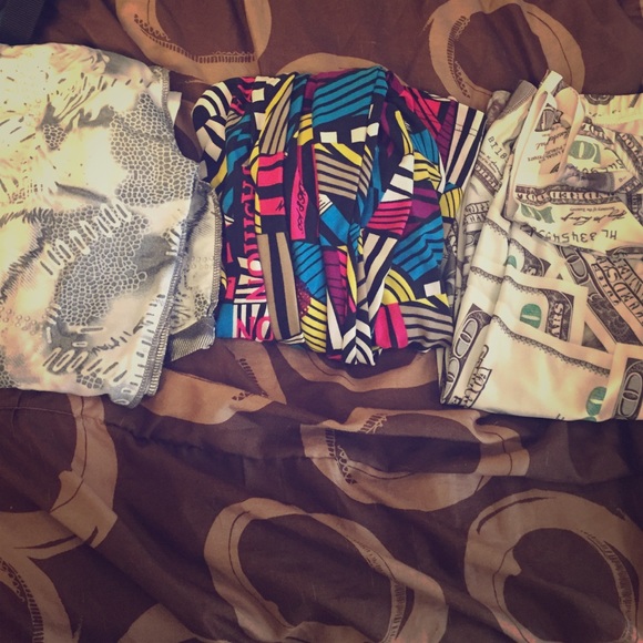 graphic leggings
