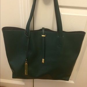 Vince Camuto tote in hunter green