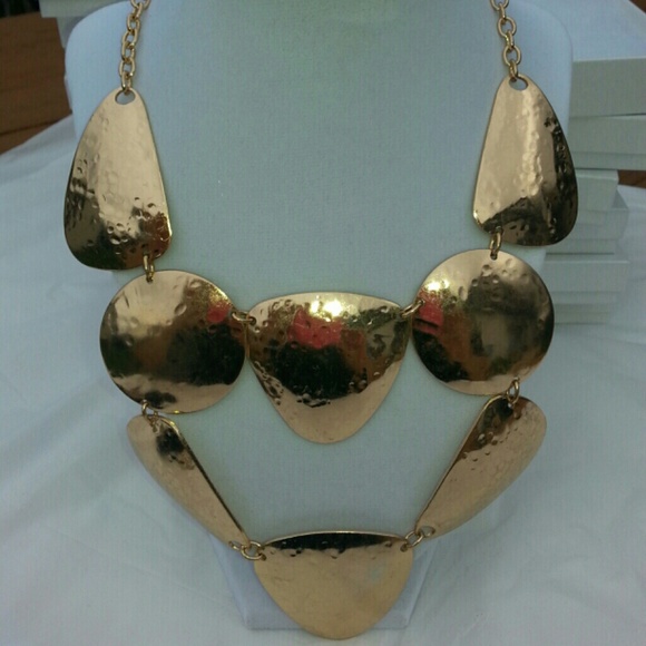 Nice necklace & earrings set