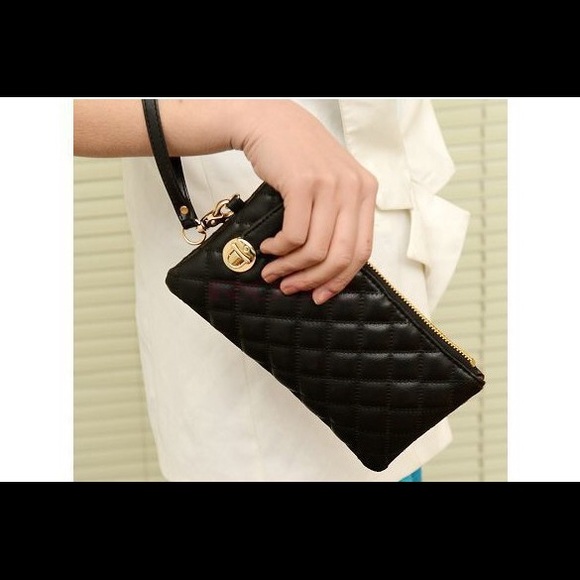 D&L Handbags - Black Soft Leather Clutch Purse.