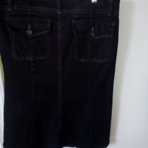THEORY black denim skirt,fits s/med - Picture 2 of 2