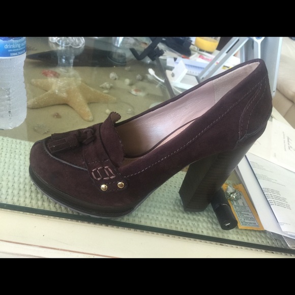 Shoes - Picture 2 of 4