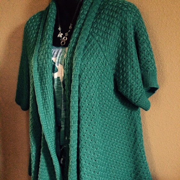 Sweaters - Beautiful teal hi-lo sweater