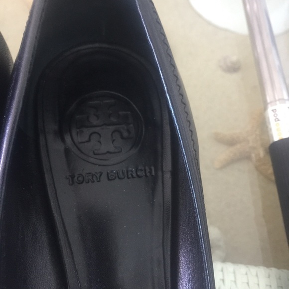 Shoes - Picture 2 of 3