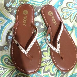 ROXY flip flops
