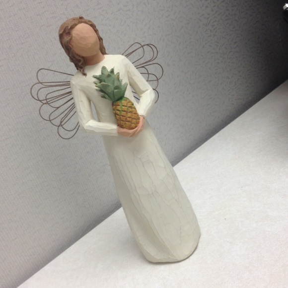 RETIRED Welcoming Angel by DEMDACO Willow Tree