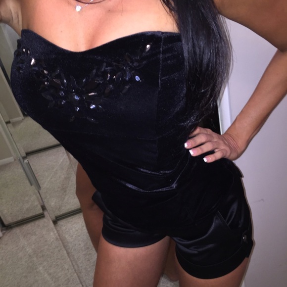 NEW White House Black market corset top velvet s
