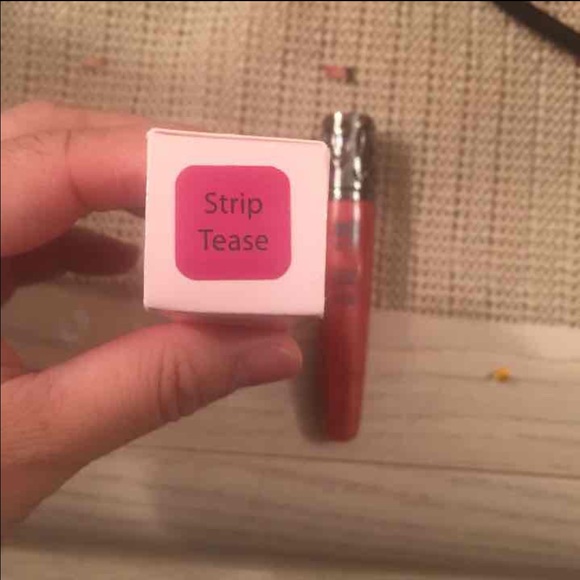 Too faced gloss n urban decay jankie - Picture 2 of 2