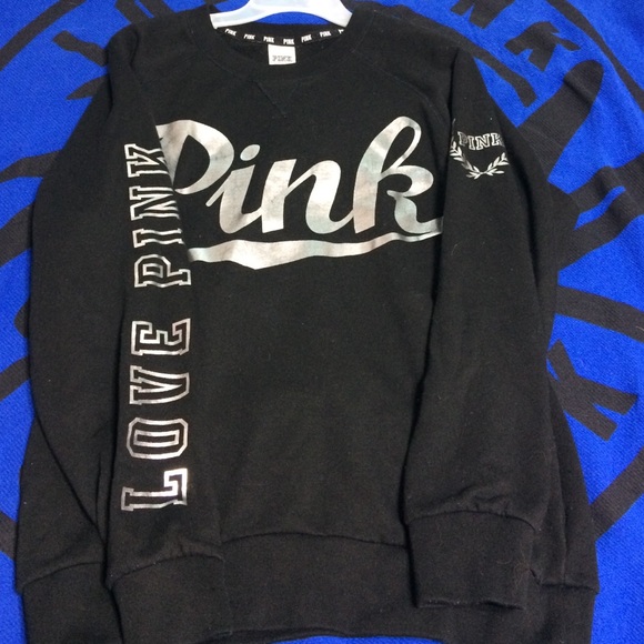 VS pink hidden pocket pull over