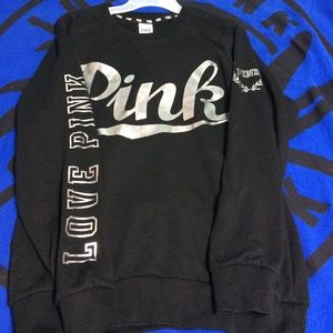 VS pink hidden pocket pull over