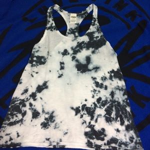 VS pink tank