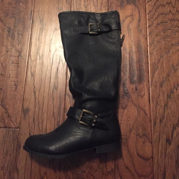 Black boots