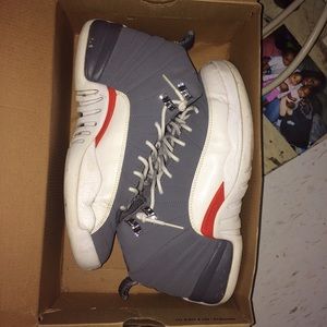 Jordan 12's