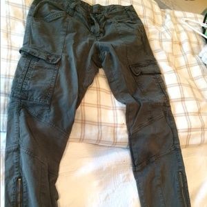 gap cargo skinny pants
