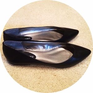 Cute and Professional Pointed Toe Flats