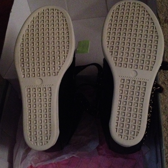 Henry Ferrer wedge shoes SIZE 8.5 fits like an 8! - Picture 2 of 4