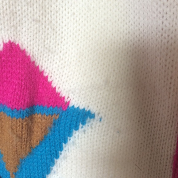 SOLD ❤️ Statement Sweater - Picture 3 of 3