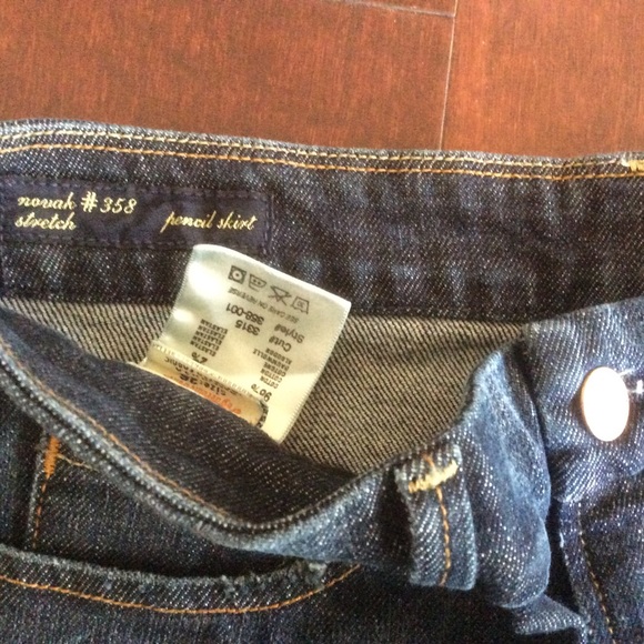 **PRICE DROP**Citizens of Humanity skirt sz 26.  Novak stretch Pencil skirt - Picture 4 of 5