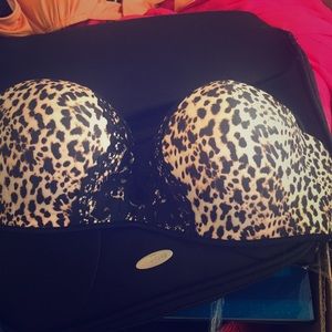 VS strapless bra