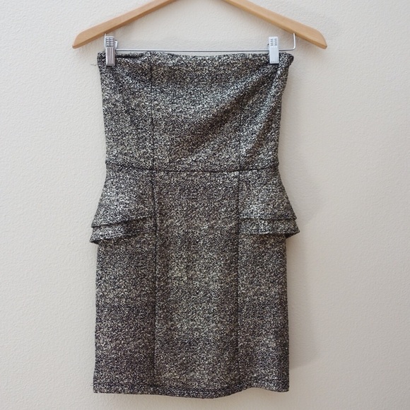 Donated ✌🏼️ Glitter Peplum Dress