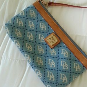 Dooney and bourke small slim wristlet