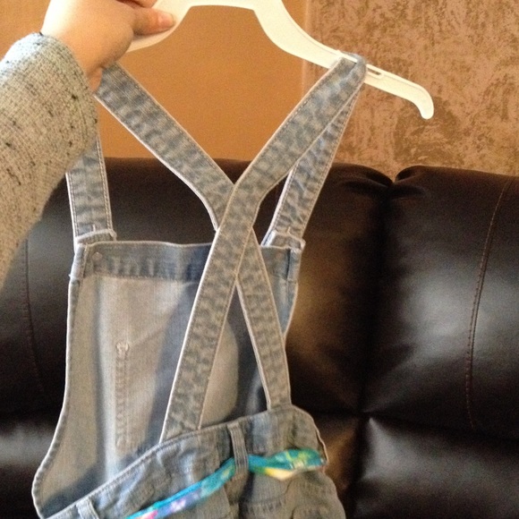 Children's short- overalls NEVER WORN w/tags😍 - Picture 4 of 4