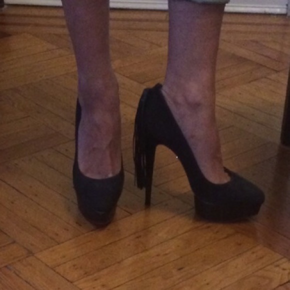 ⛔️SOLD⛔️Charlotte Olympia black suede pumps - Picture 3 of 3