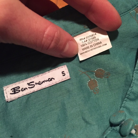 Button down top - Picture 2 of 2