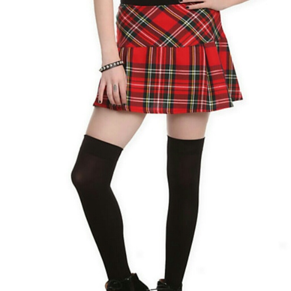 🚫🚫🚫SOLD🚫🚫🚫80's Red Plaid Skirt - Picture 1 of 3