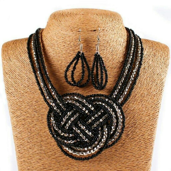 Black and Gold Torsade Jewelry Set
