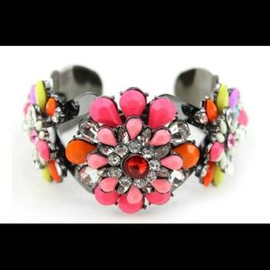 Colourful stone flower shaped crystal bracelet ban