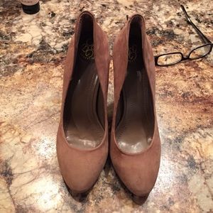 BCBG nude pumps size 5.5
