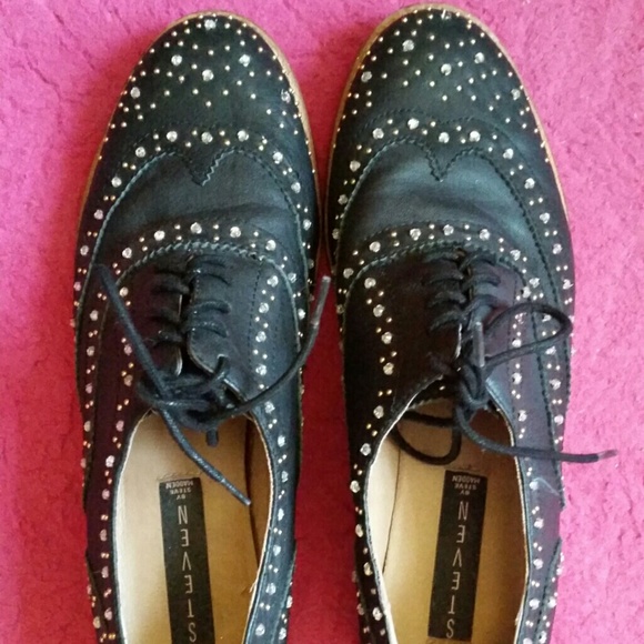 Shoes - Picture 2 of 2