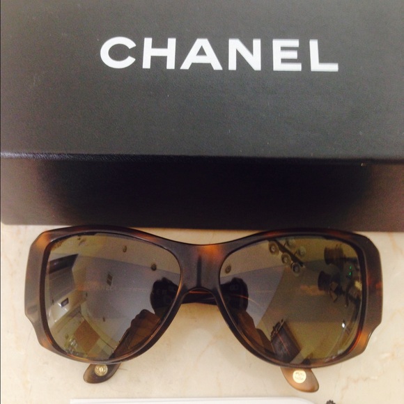 Chanel Brown Tortoise Sunglasses Brand New Lenses