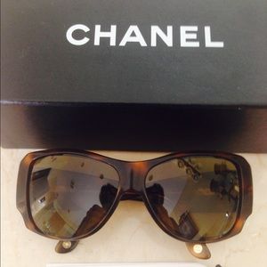 Chanel Brown Tortoise Sunglasses Brand New Lenses
