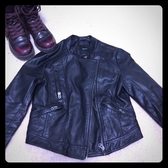 Sold out. Black Leatherette Jacket! - Picture 1 of 3