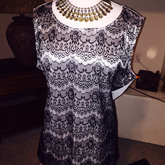 Lovely Silver/Grey Top with Lace NWOT