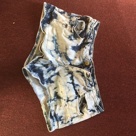 Distressed Jeans