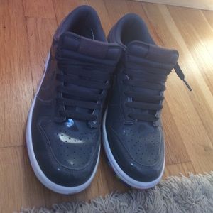 Grey size 8 Women Nikes. Price is adjustable.