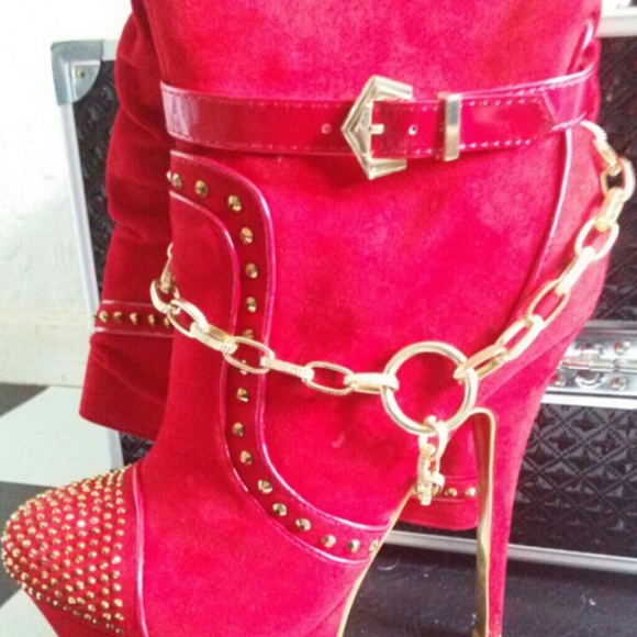 BOOTS - Picture 2 of 2