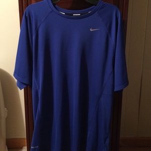 Dri-Fit men's top. M