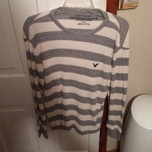 Men's American Eagle top