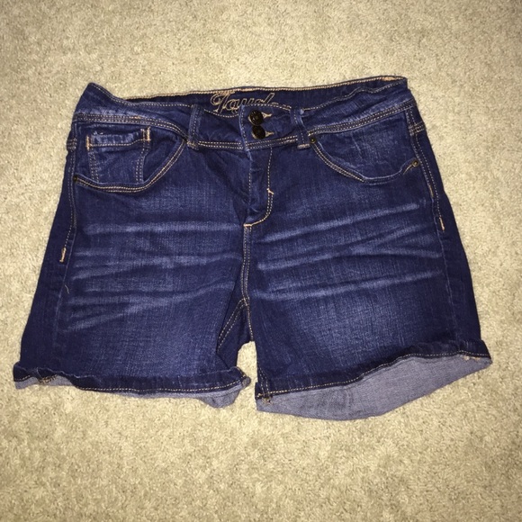 Delia's Jayden shorts
