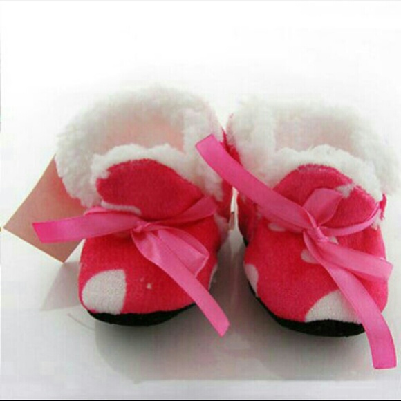 Brand 🆕 Super Soft Babygirl Fur Soft Sole Boots