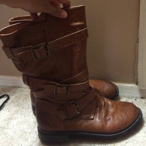Tan Combat boots