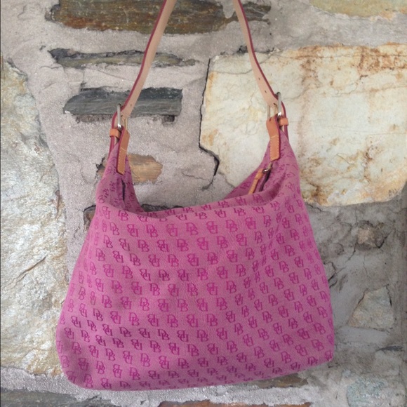 Dooney & Bourke pink signature zipper tote